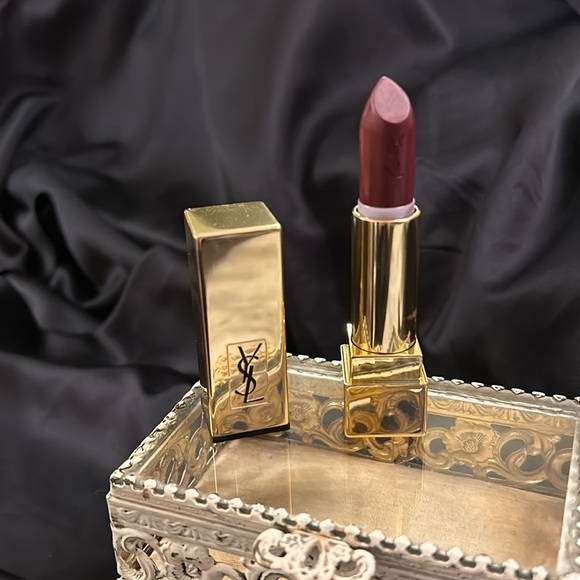 YSL lipstick - Picture 2 of 10